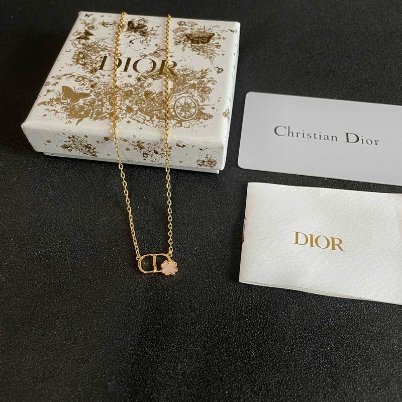 Dior Necklace 04yxs205